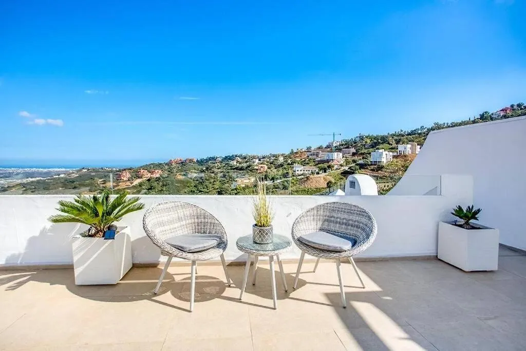 Luxury-Penthouse-La Mairena-Seaview-Jacuzzi-Marbella Apartment