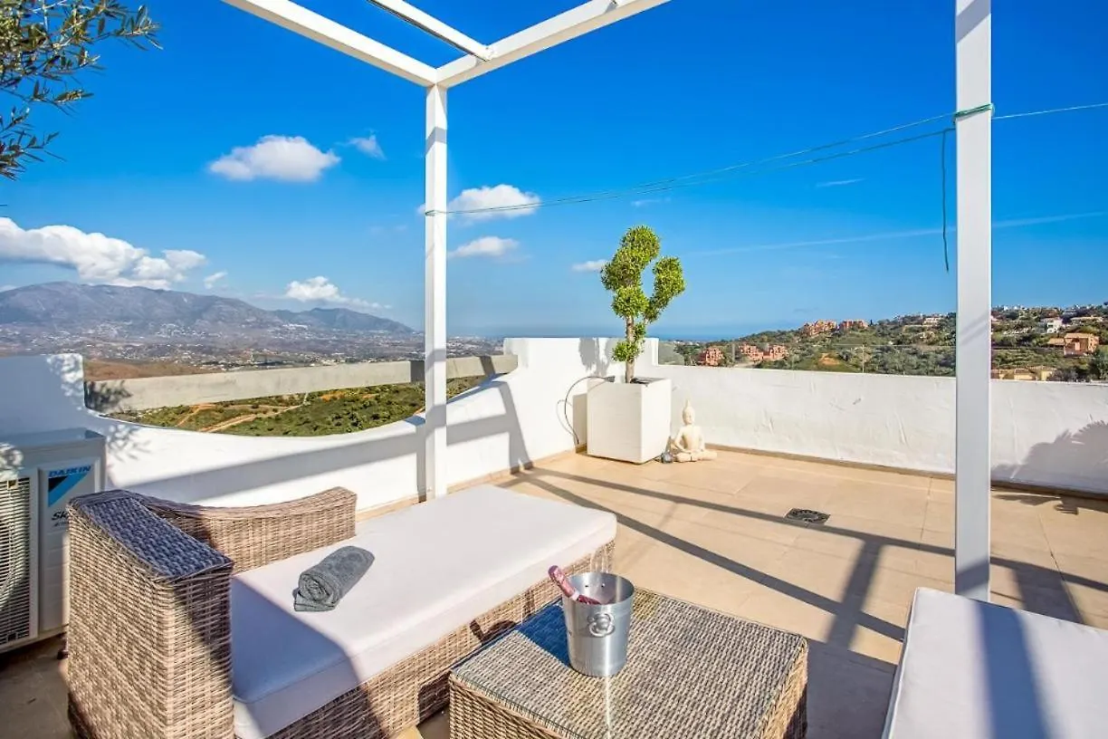 Luxury-Penthouse-La Mairena-Seaview-Jacuzzi-Marbella Apartment