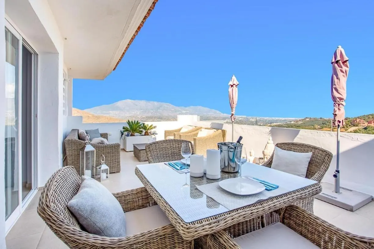Luxury-Penthouse-La Mairena-Seaview-Jacuzzi-Marbella Apartment